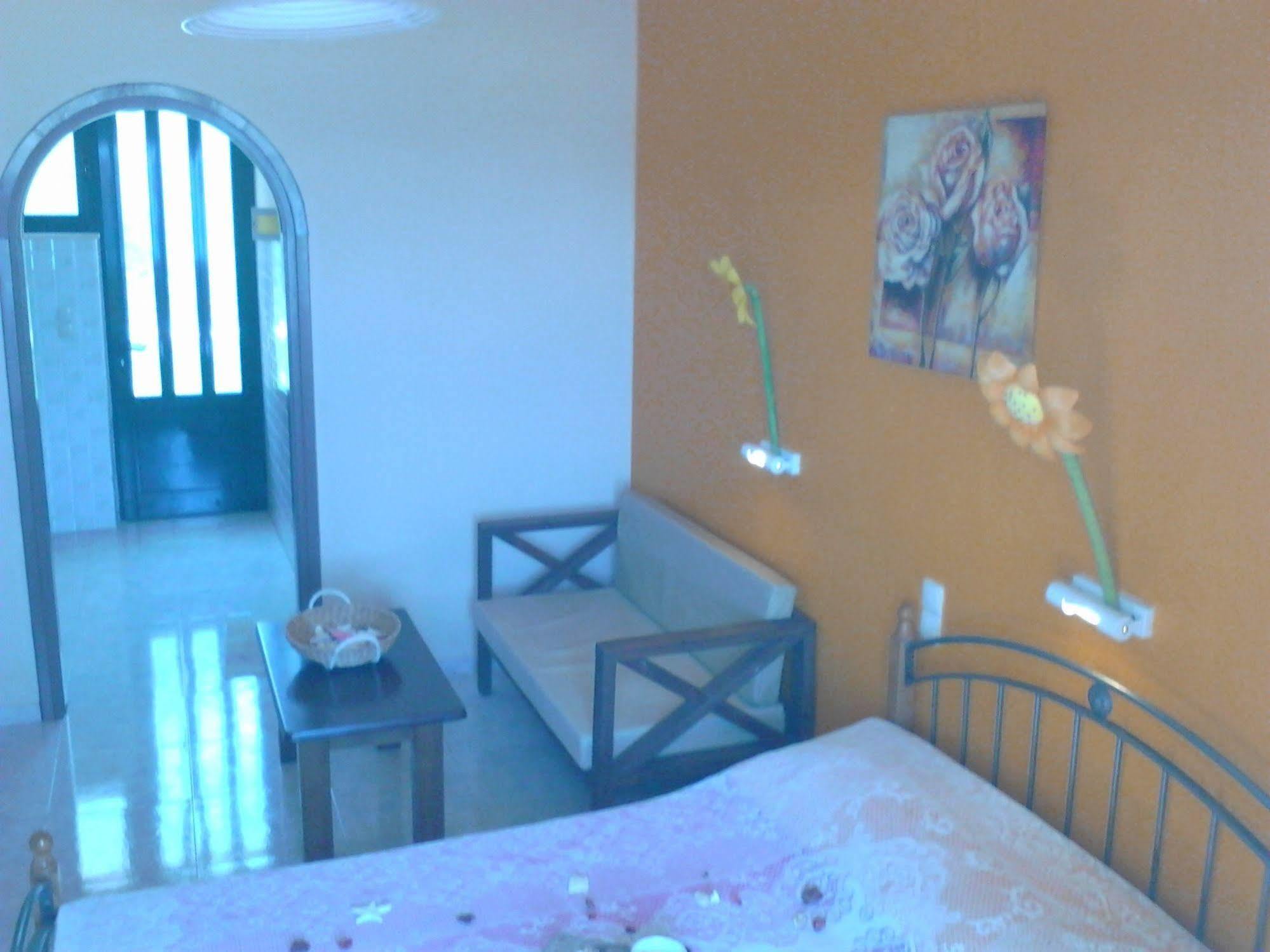 Ocean Breeze Apartment Keri ภายนอก รูปภาพ